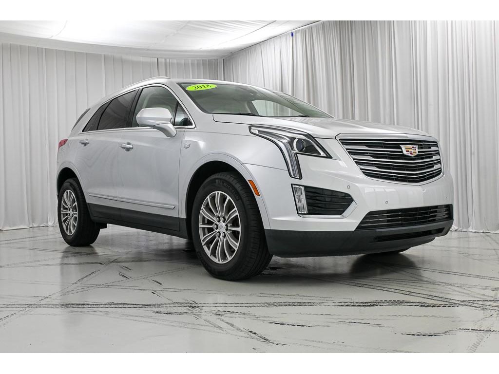 2018 Cadillac XT5 Luxury photo 2
