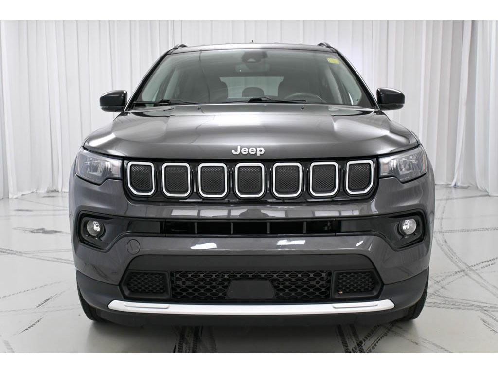 2022 Jeep Compass Limited photo 2