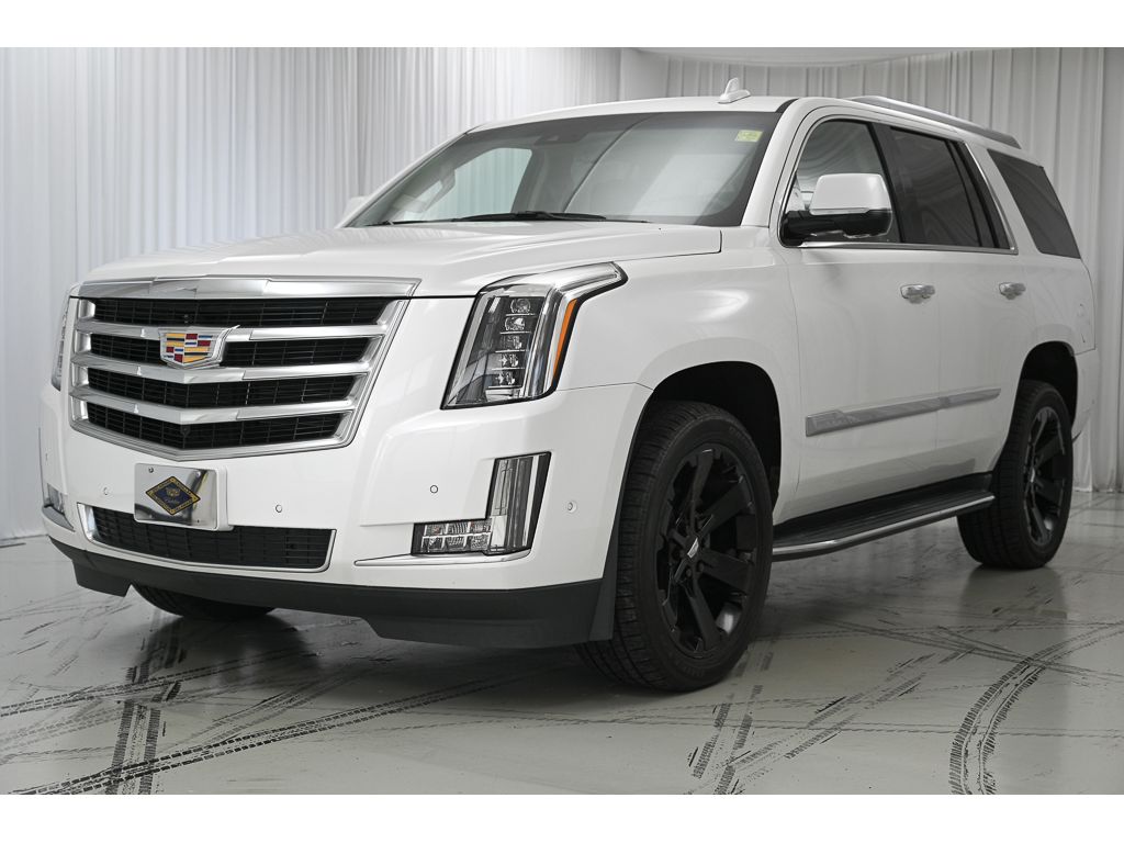 2018 Cadillac Escalade Luxury photo 4