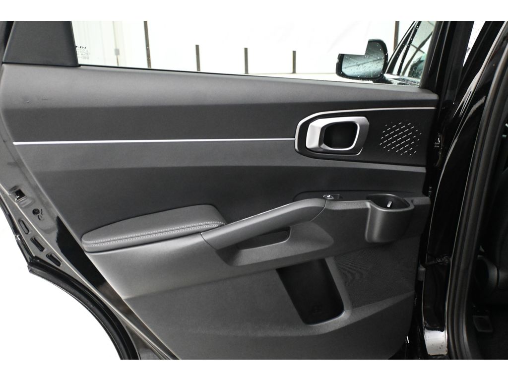 2026 Kia Sorento EX Hybrid - Photo 11