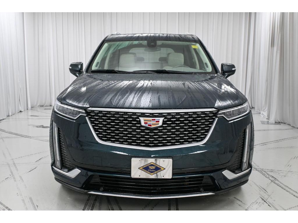 2024 Cadillac XT6 Premium Luxury photo 3