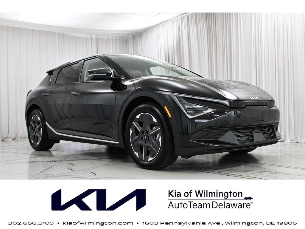 2025 Kia EV6 Light L/R AWD's photo
