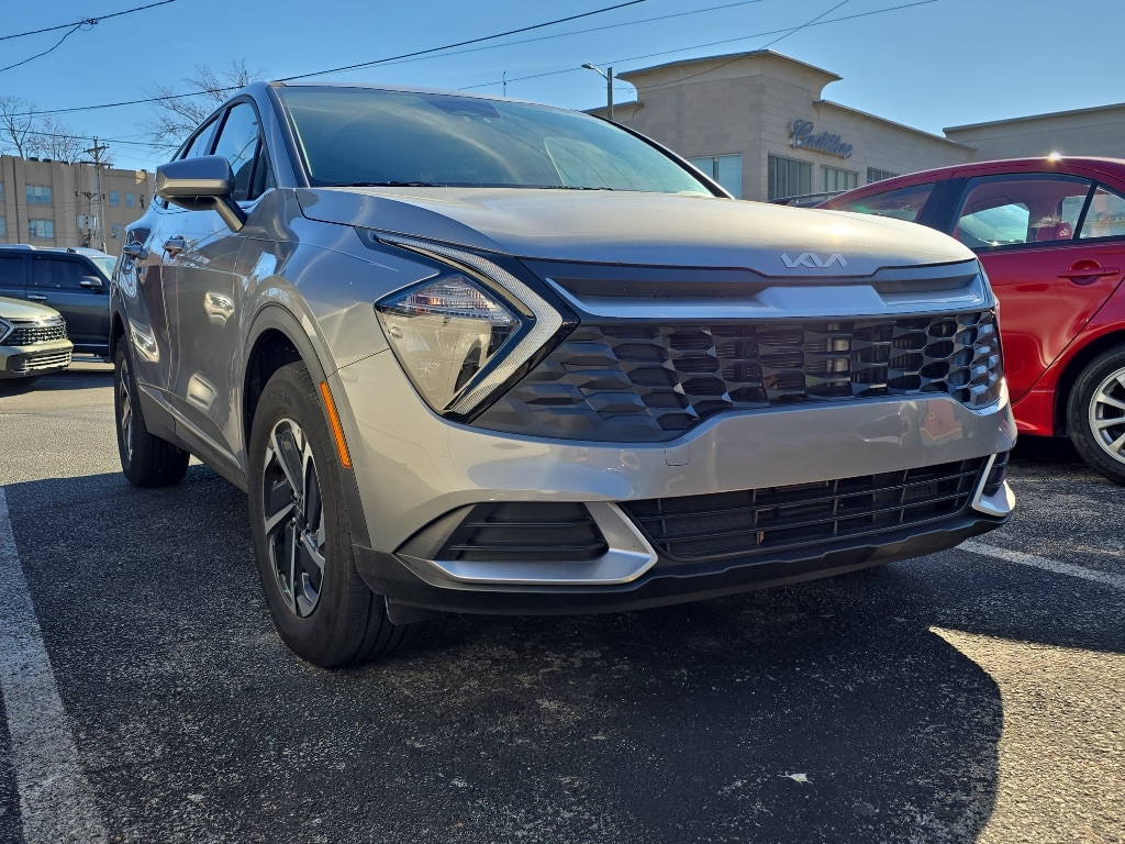 Used 2023 Kia Sportage Hybrid LX SUV