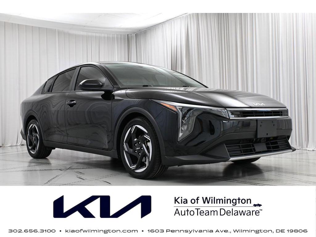 2025 Kia K4 EX AT's photo
