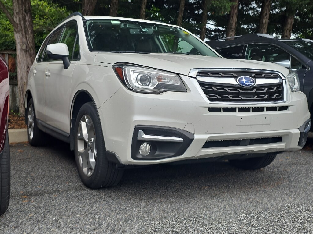 2017 Subaru Forester 2.5i Touring photo 2