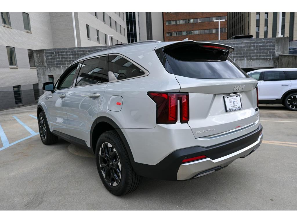 2026 Kia Sorento S - Photo 6