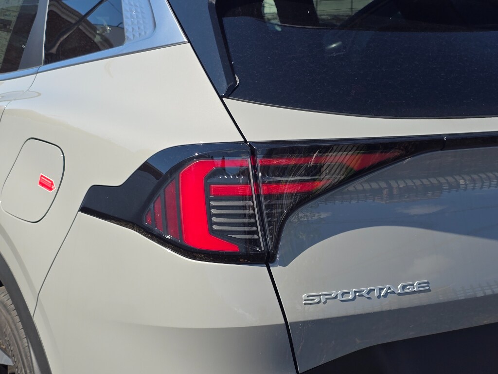 2026 Kia Sportage EX - Photo 10