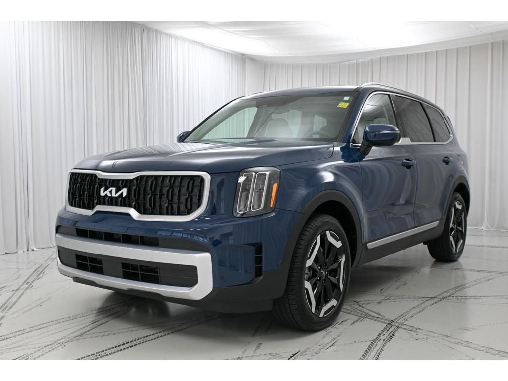 New 2025 Kia Telluride Telluride EX FWD With Captain Chairs SUV