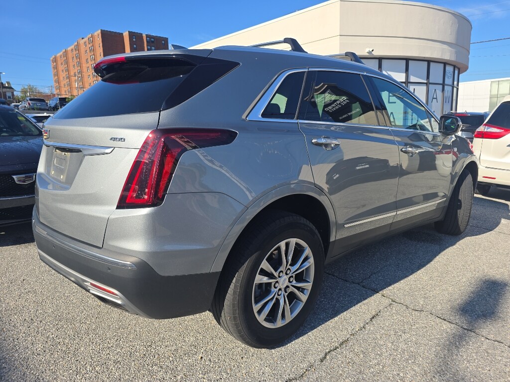 2023 Cadillac XT5 Premium Luxury photo 2
