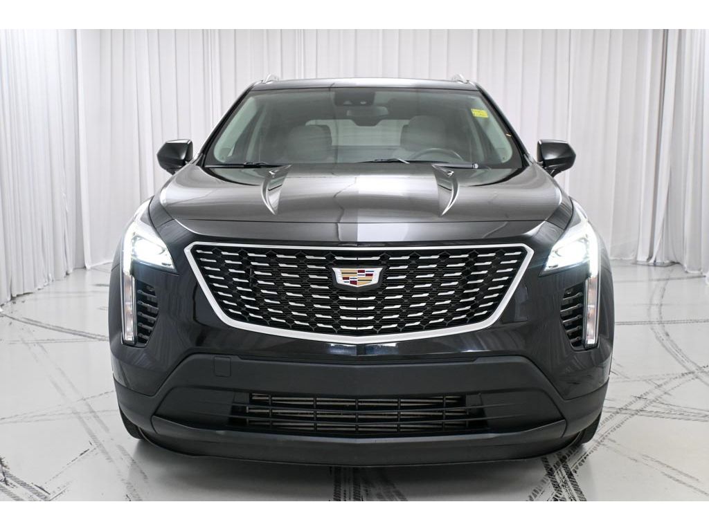 2023 Cadillac XT4 Luxury photo 2