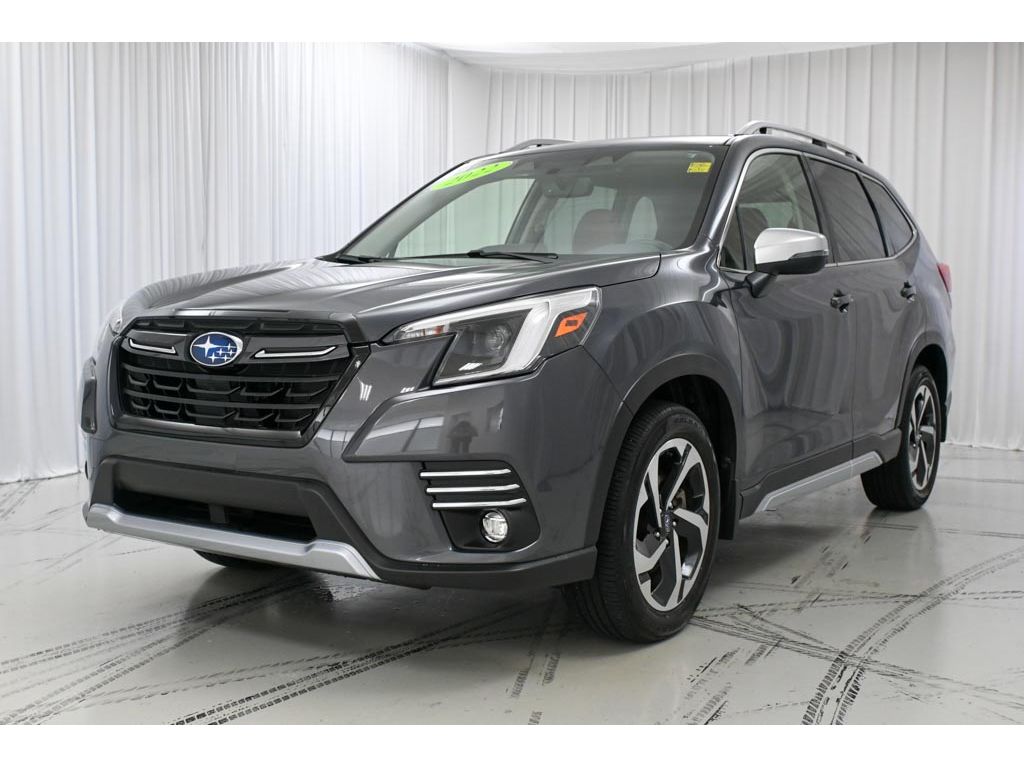 2022 Subaru Forester Touring photo 4