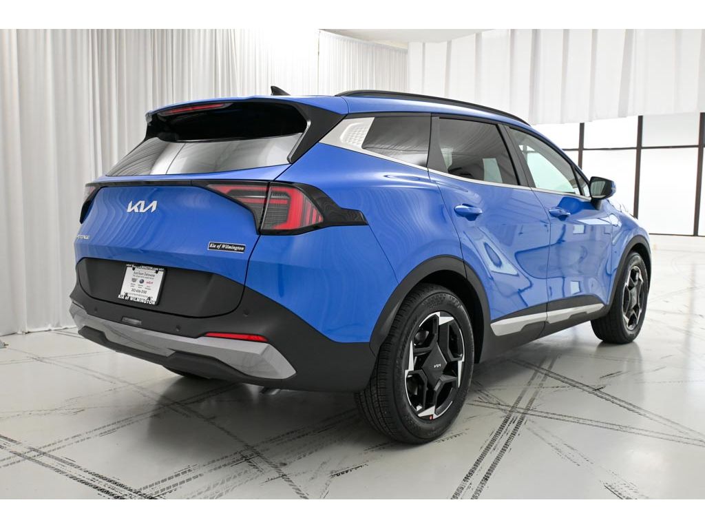 2026 Kia Sportage EX - Photo 8