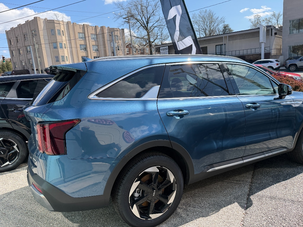New 2026 Kia Sorento Hybrid EX FWD SUV
