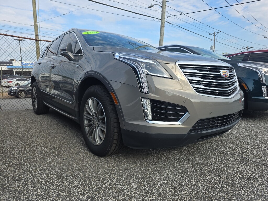 2018 Cadillac XT5 Luxury photo 2