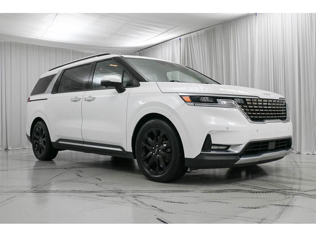 2022 Kia Carnival SX photo 2