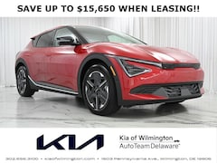 2025 Kia EV6 EV6 Light Long Range AWD With Tech PKG SUV