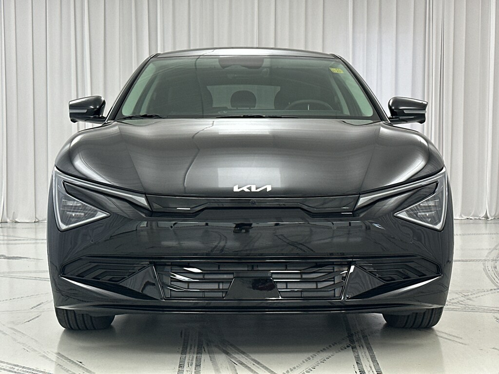 2025 Kia EV6 Wind photo 3