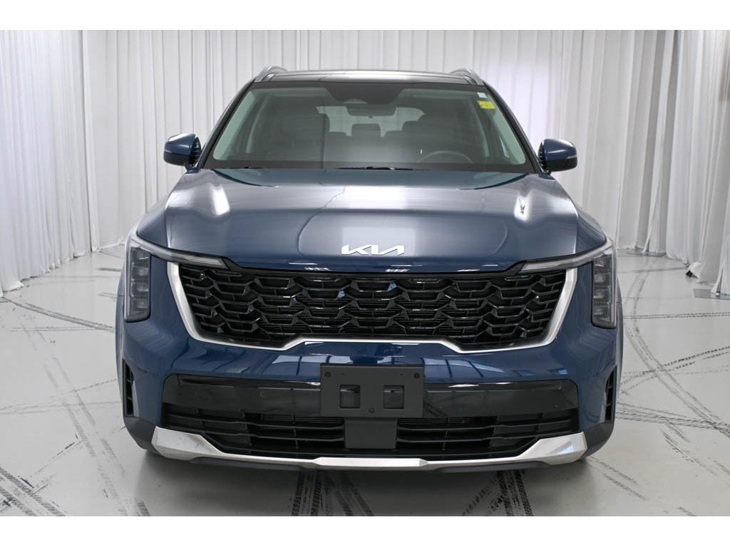 Certified 2025 Kia Sorento S SUV