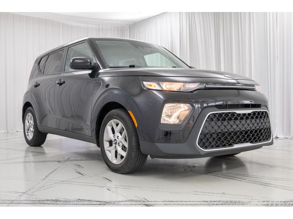 Used 2021 Kia Soul S with VIN KNDJ23AU3M7789372 for sale in Wilmington, DE