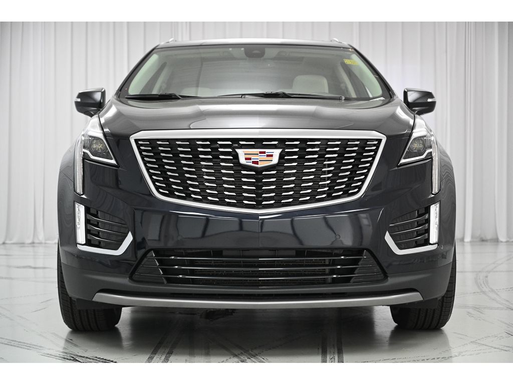 2021 Cadillac XT5 Premium Luxury photo 3