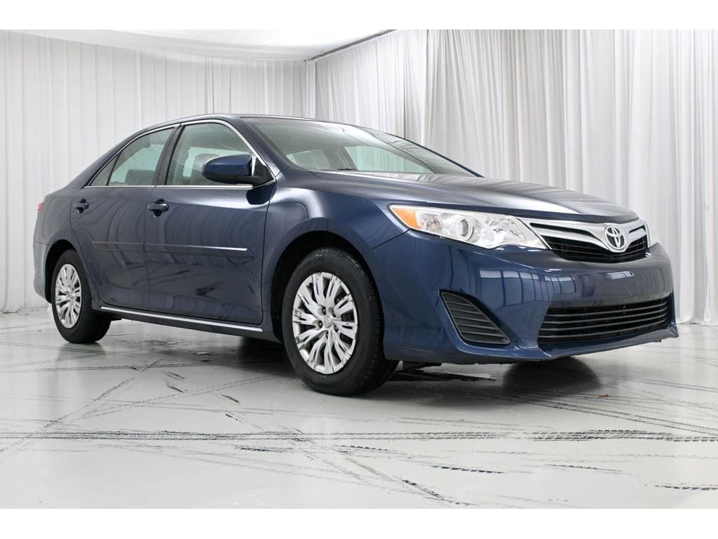 Used 2014 Toyota Camry LE with VIN 4T4BF1FK5ER376068 for sale in Wilmington, DE