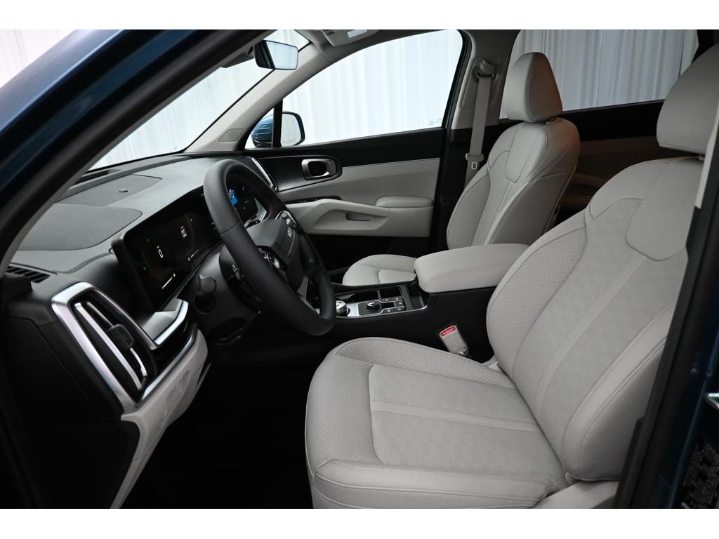 2026 Kia Sorento EX Hybrid - Photo 17