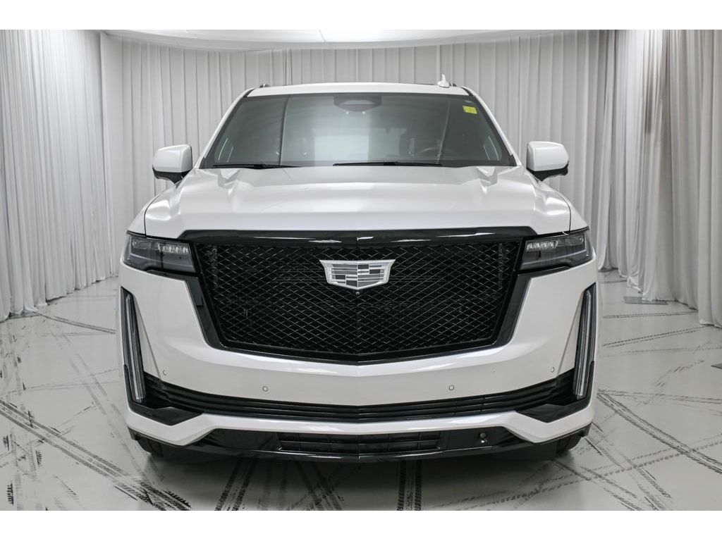 2024 Cadillac Escalade Sport photo 3