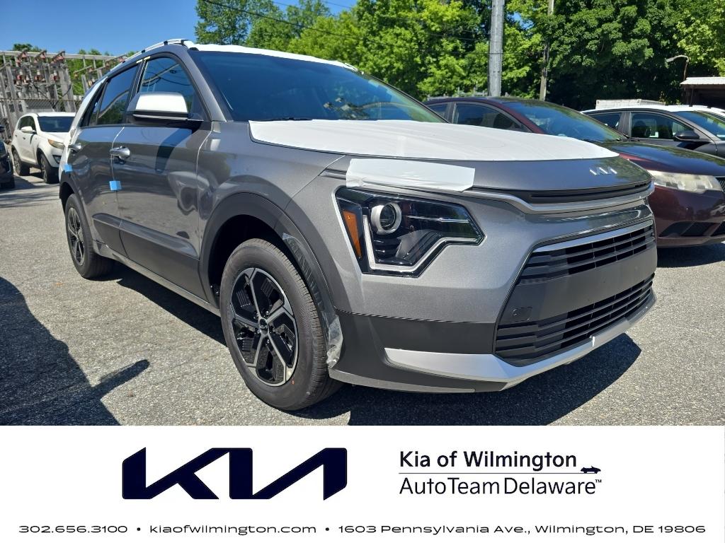 2026 Kia Niro LX HEV's photo