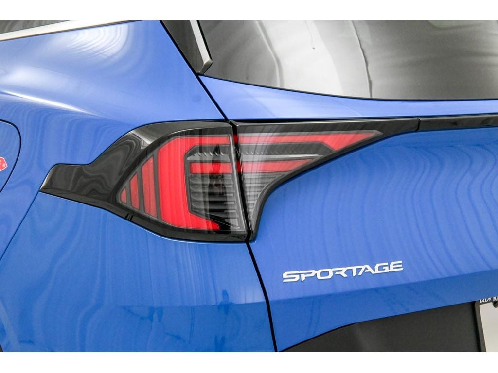 2026 Kia Sportage EX - Photo 11