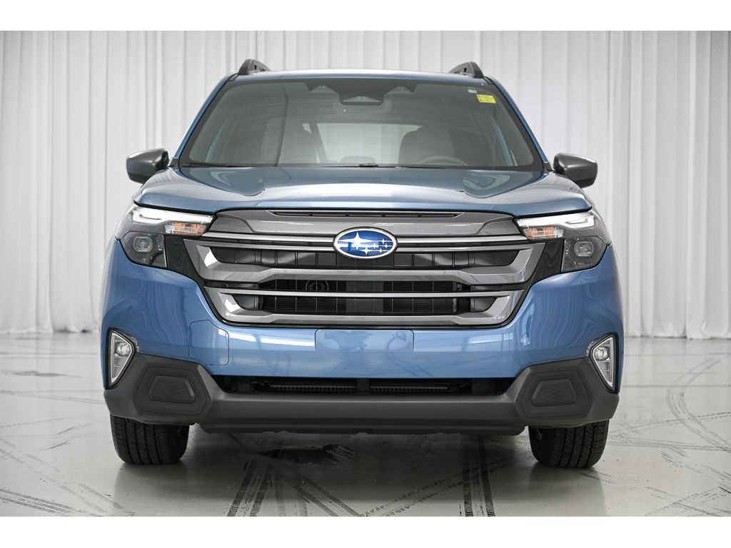 2025 Subaru Forester Premium photo 3