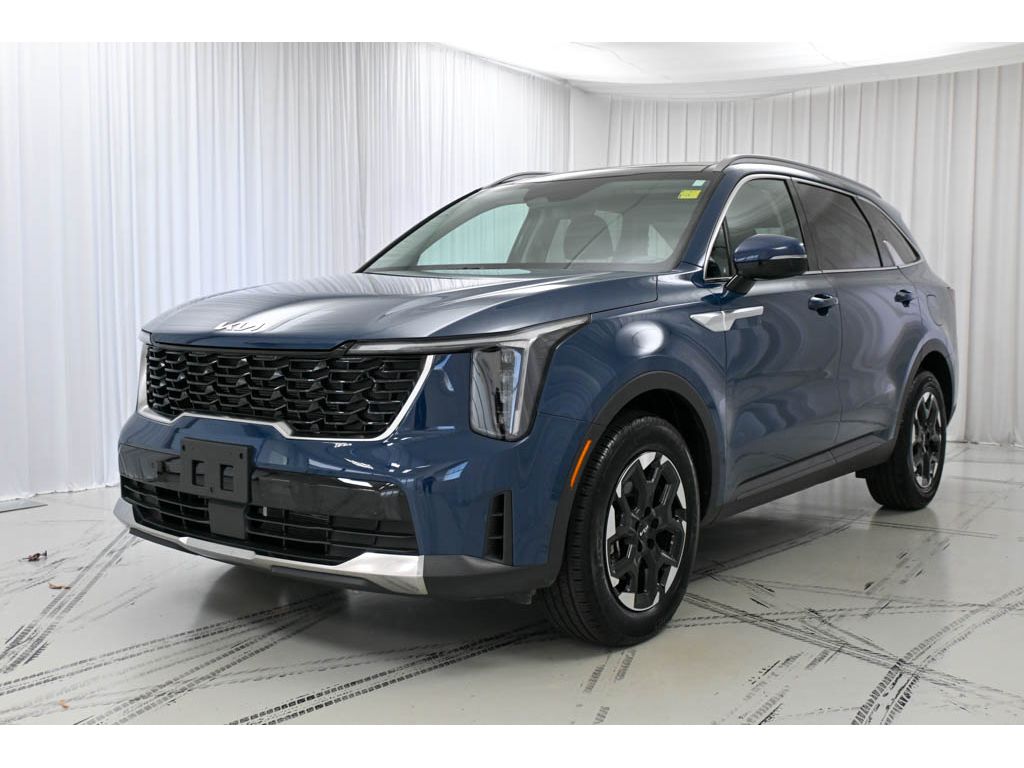 2025 Kia Sorento S photo 4