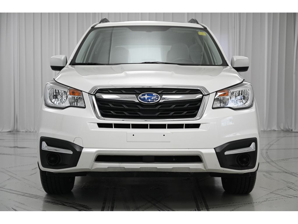2018 Subaru Forester 2.5i Premium photo 3