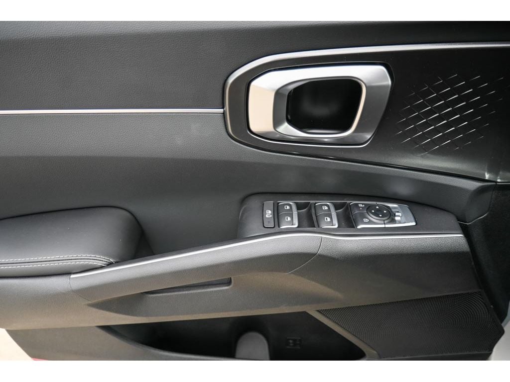 2026 Kia Sorento S - Photo 15