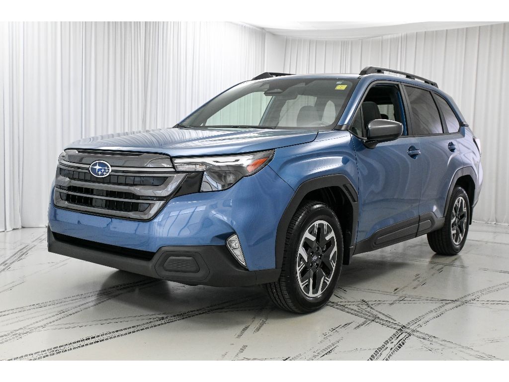2025 Subaru Forester Premium photo 4
