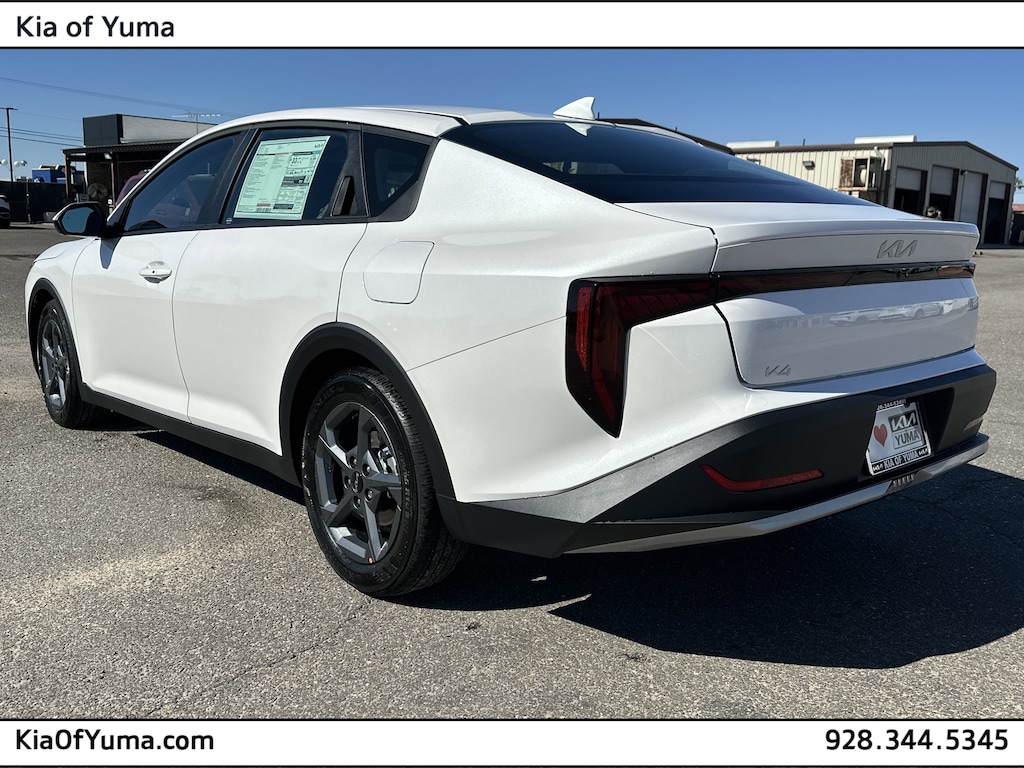 New 2025 Kia K4 LXS Sedan