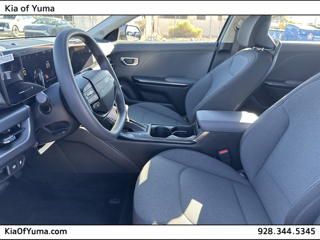 New 2025 Kia K4 LXS Sedan