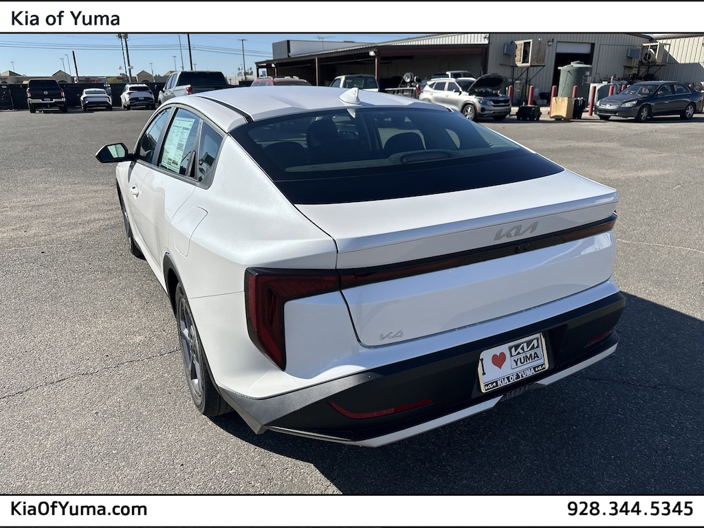 New 2025 Kia K4 LXS Sedan
