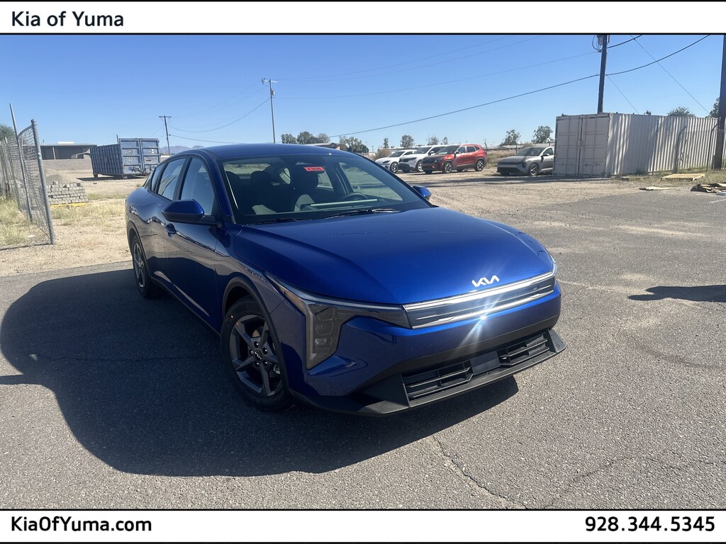 New 2025 Kia K4 LXS Sedan