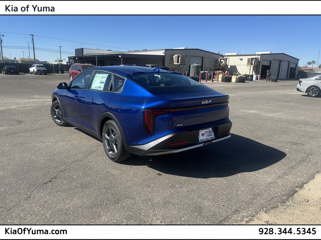 New 2025 Kia K4 LXS Sedan