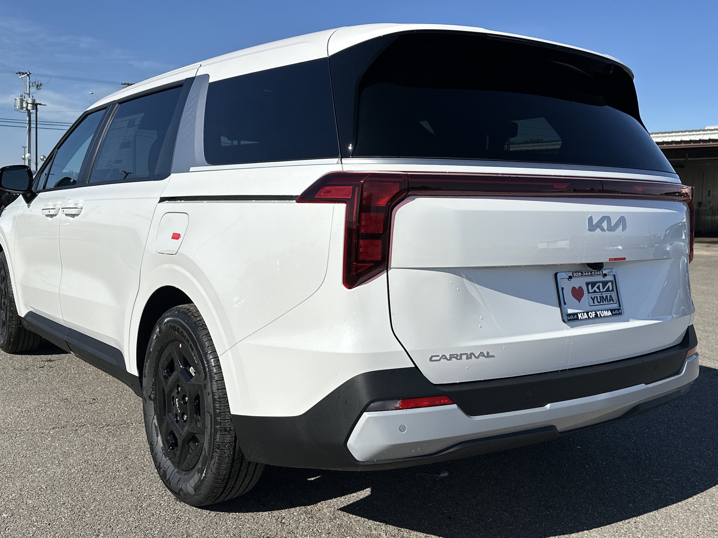 2026 Kia Carnival LXS's photo