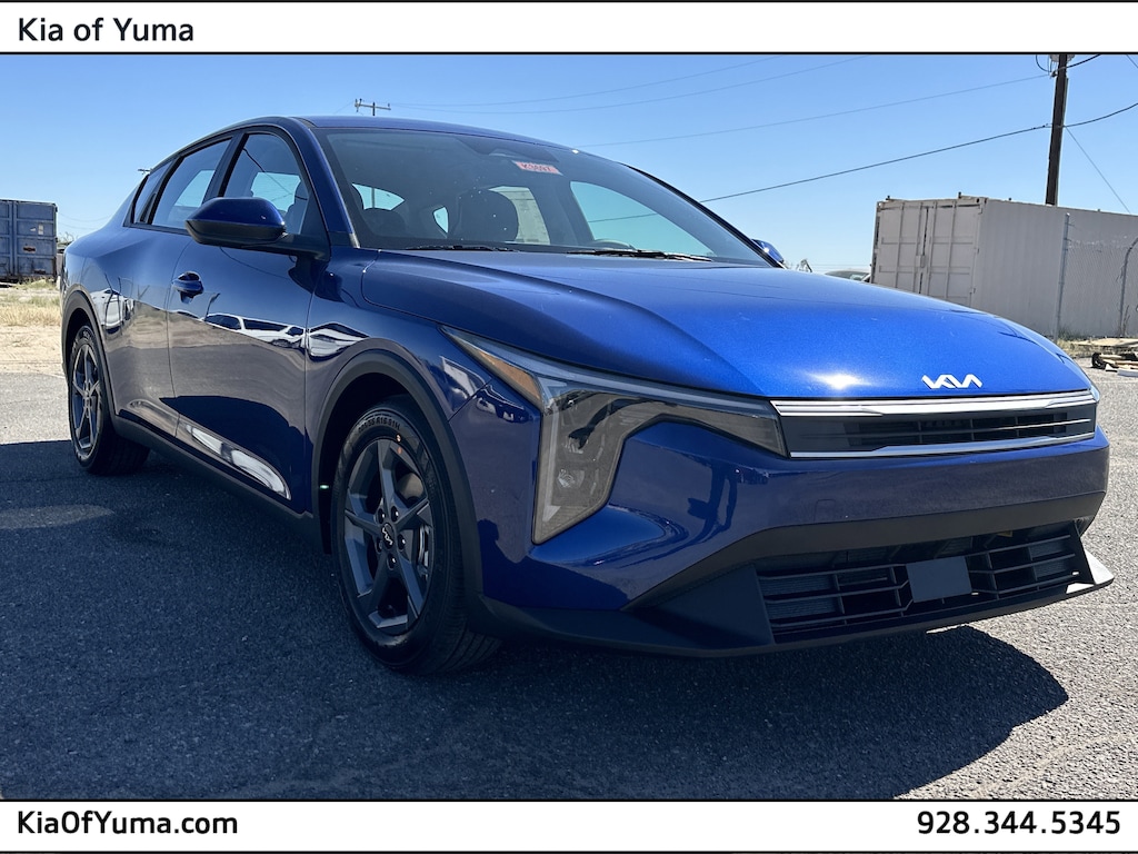 New 2025 Kia K4 LXS Sedan