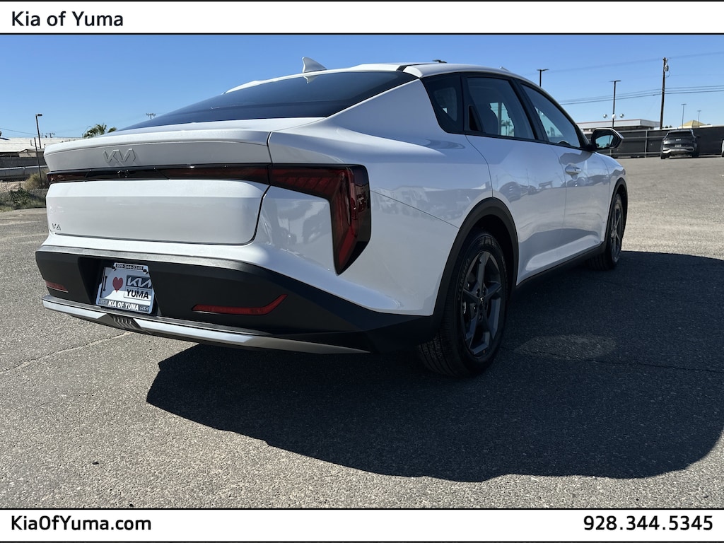New 2025 Kia K4 LXS Sedan