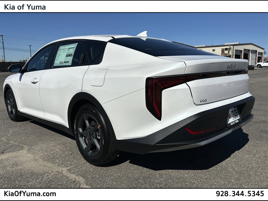 New 2025 Kia K4 LXS Sedan