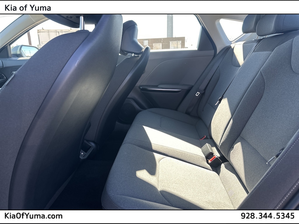 New 2025 Kia K4 LXS Sedan