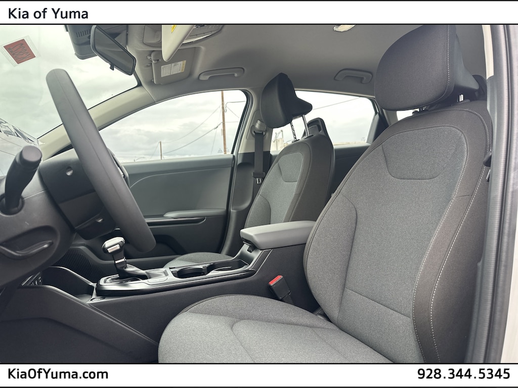 New 2025 Kia K4 LX Sedan