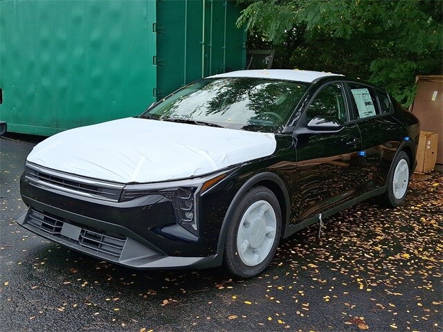 2025 Kia K4 LXS photo 2