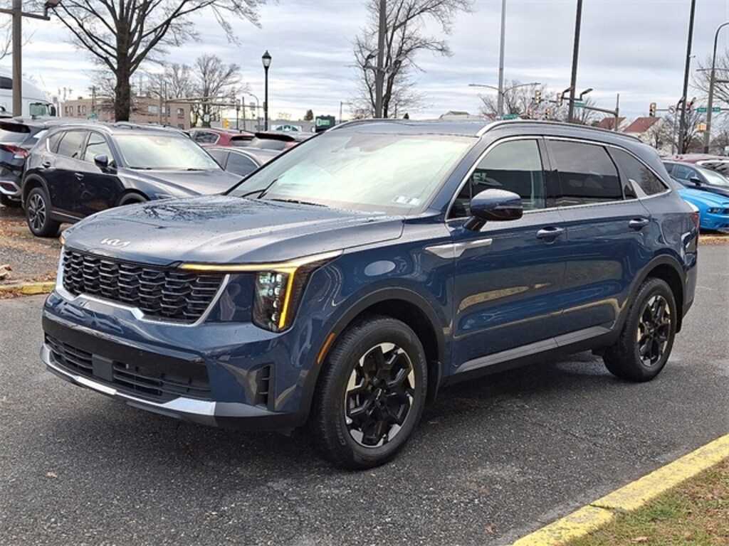 Certified 2025 Kia Sorento S SUV