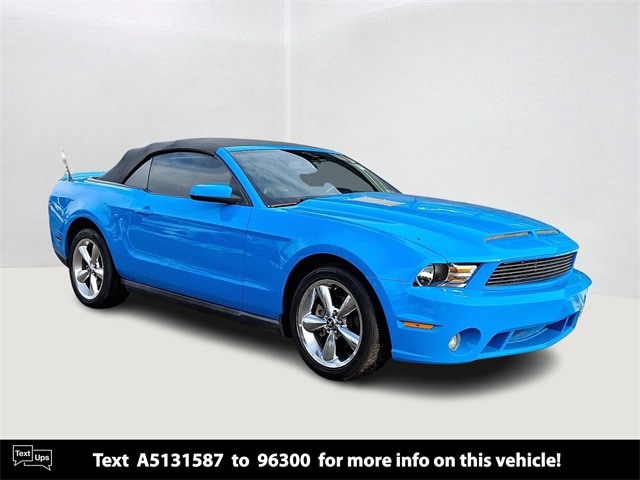 2010 Ford Mustang's photo