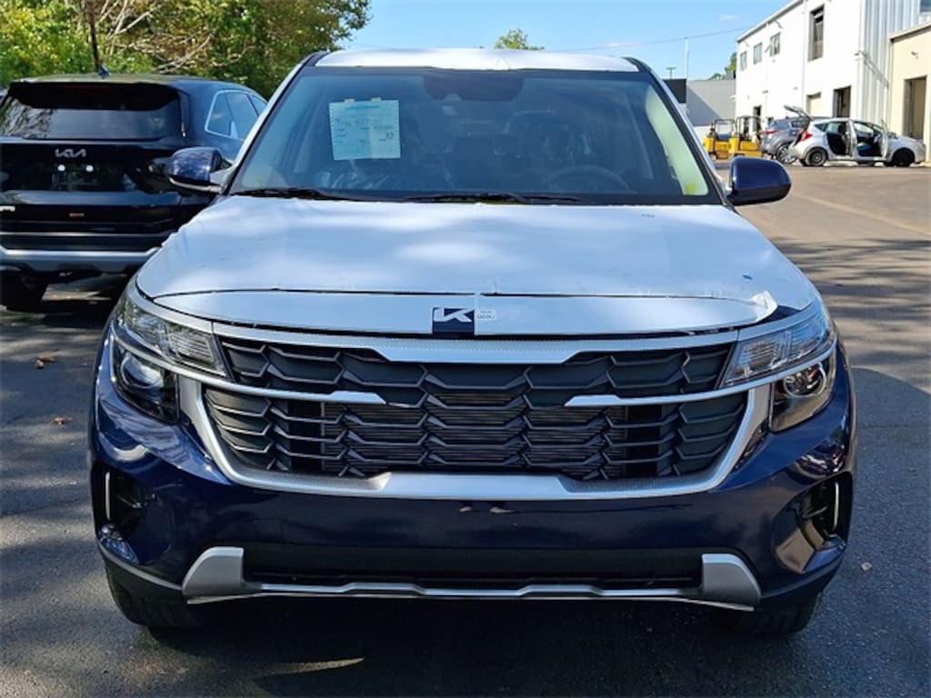 New 2026 Kia Seltos LX SUV