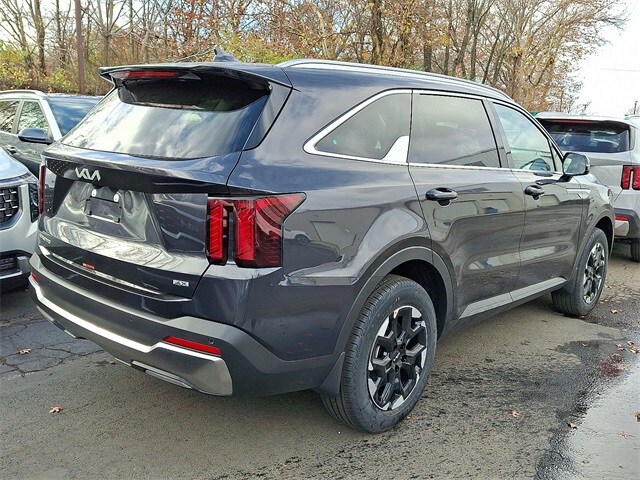 2026 Kia Sorento S photo 4